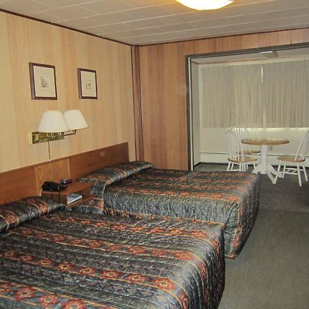 Airport Chalet Вайтгорс Екстер'єр фото