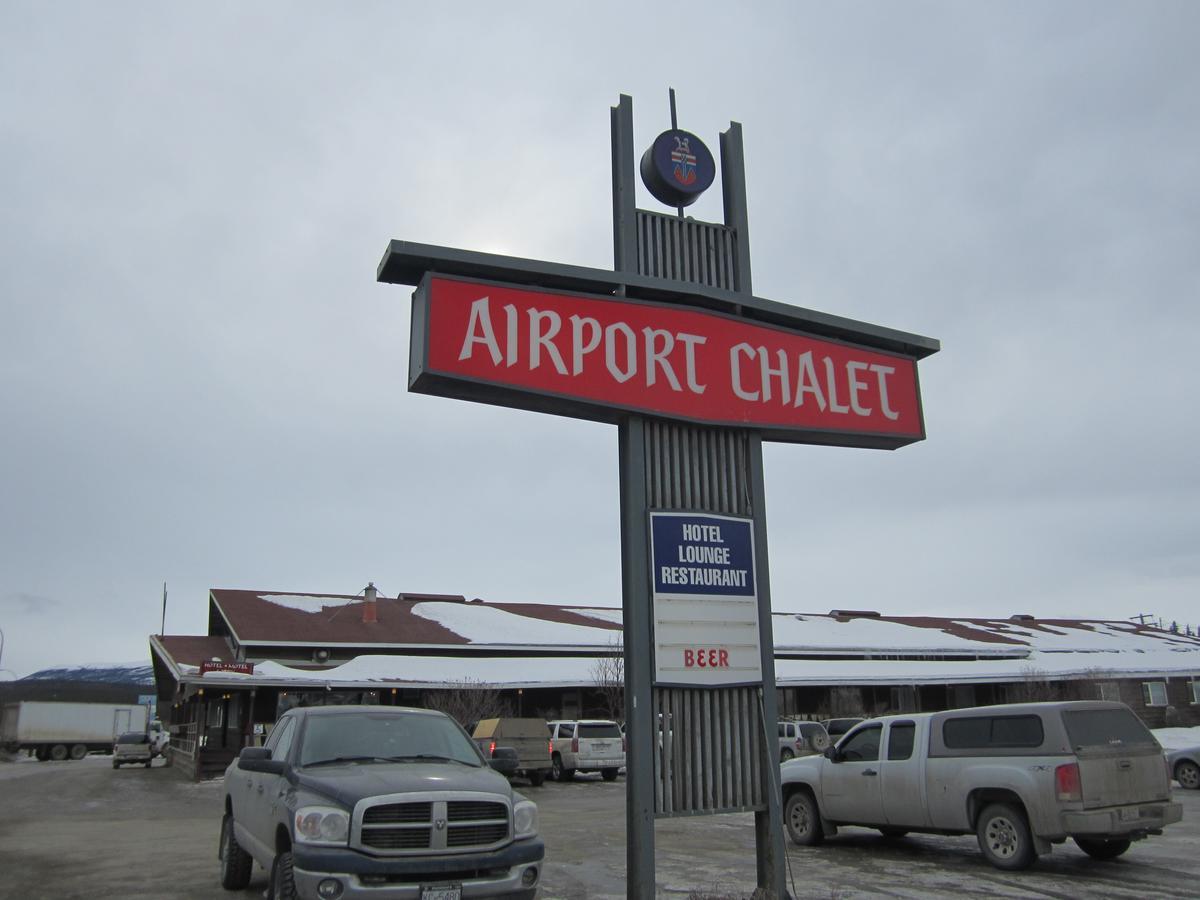 Airport Chalet Вайтгорс Екстер'єр фото