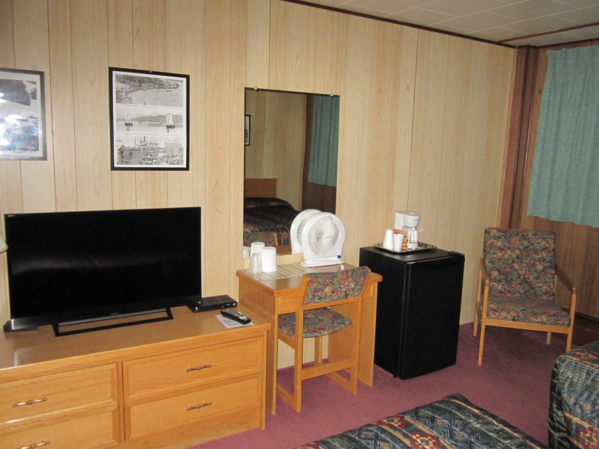 Airport Chalet Вайтгорс Екстер'єр фото